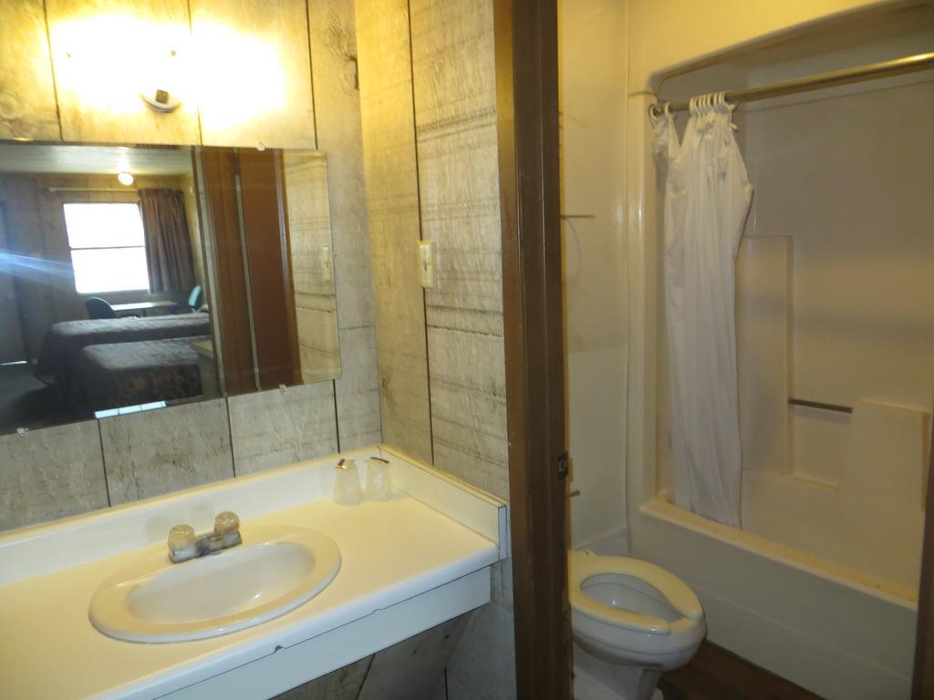 Loma Alta Motel Laredo Room photo